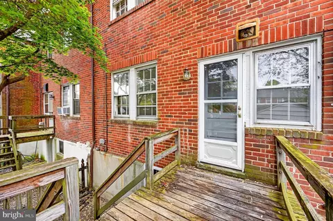 Exterior - 124 Dunkirk Rd, Baltimore, MD 21212 photo 2 of 8