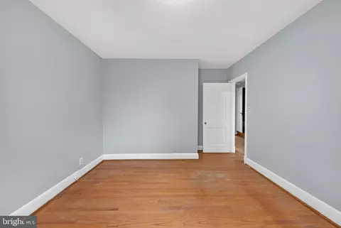 Bedroom - 124 Dunkirk Rd, Baltimore, MD 21212 photo 4 of 9