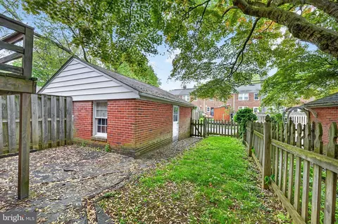 Exterior - 124 Dunkirk Rd, Baltimore, MD 21212 photo 3 of 8