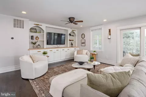 Other - 902 Kingston Rd, Baltimore, MD 21212 photo 2 of 11