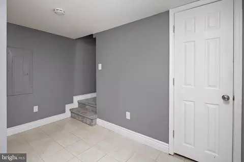 Entry Way - 902 Kingston Rd, Baltimore, MD 21212 photo 5 of 5
