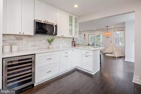 Kitchen - 902 Kingston Rd, Baltimore, MD 21212 photo 3 of 3
