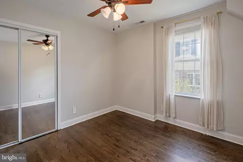 Bedroom - 902 Kingston Rd, Baltimore, MD 21212 photo 4 of 6