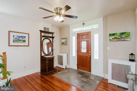 Entry Way - 10 Elmont Ave, Baltimore, MD 21206 photo 1 of 6