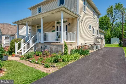 Exterior - 10 Elmont Ave, Baltimore, MD 21206 photo 4 of 11