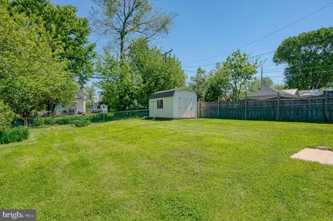 Exterior - 10 Elmont Ave, Baltimore, MD 21206 photo 10 of 11