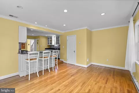 Living - 636 Overbrook Rd, Baltimore, MD 21212 photo 5 of 6