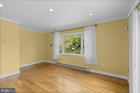 Living - 636 Overbrook Rd, Baltimore, MD 21212 photo 6 of 6