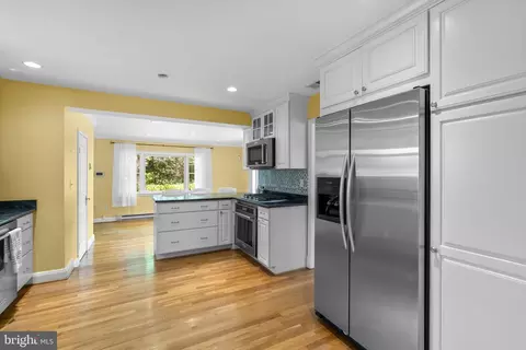 Kitchen - 636 Overbrook Rd, Baltimore, MD 21212 photo 2 of 4