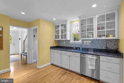 Kitchen - 636 Overbrook Rd, Baltimore, MD 21212 photo 4 of 4