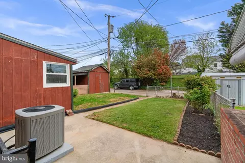 Exterior - 1245 Brewster St, Halethorpe, MD 21227 photo 4 of 8