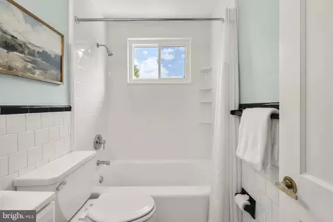 Bath - 1245 Brewster St, Halethorpe, MD 21227 photo 2 of 2