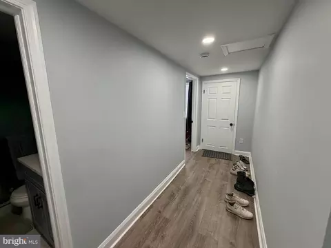 Entry Way - 405 Central Ave, Towson, MD 21204 photo 2 of 4
