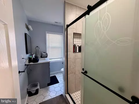Entry Way - 405 Central Ave, Towson, MD 21204 photo 4 of 4