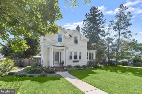 101 Locust Dr, Catonsville, MD 21228