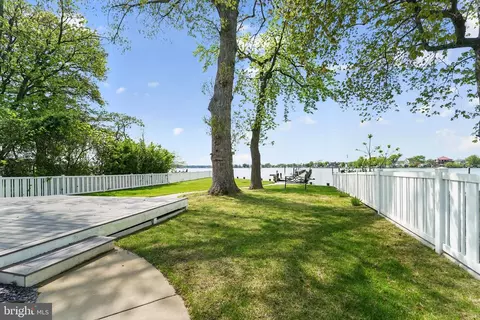 Exterior - 1400 Burke Rd, Middle River, MD 21220 photo 5 of 5