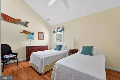 Bedroom - 1400 Burke Rd, Middle River, MD 21220 photo 2 of 5