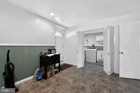 Entry Way - 1400 Burke Rd, Middle River, MD 21220 photo 2 of 2