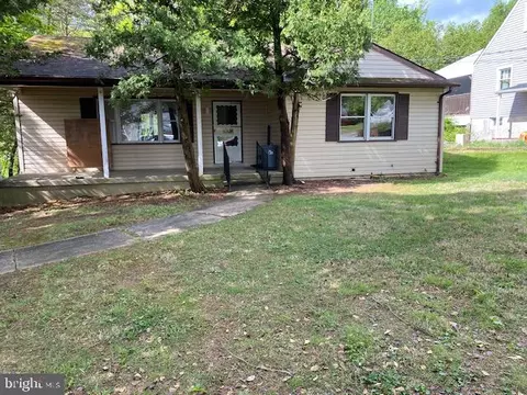 2925 Summit Ave, Parkville, MD 21234