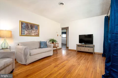 Living - 3231 Grace Rd, Sparrows Point, MD 21219 photo 1 of 3