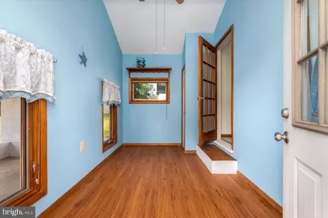 Entry Way - 3231 Grace Rd, Sparrows Point, MD 21219 photo 3 of 3