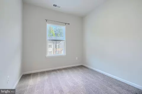 Bedroom - 2824 Shaws Rd, Sparrows Point, MD 21219 photo 2 of 8