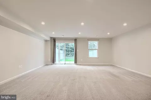 Living - 2824 Shaws Rd, Sparrows Point, MD 21219 photo 1 of 2