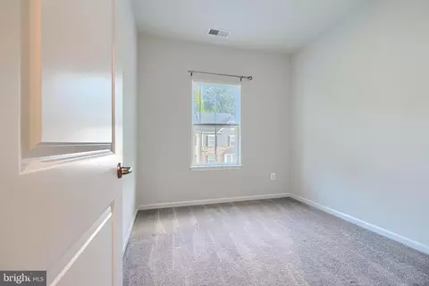 Bedroom - 2824 Shaws Rd, Sparrows Point, MD 21219 photo 1 of 8