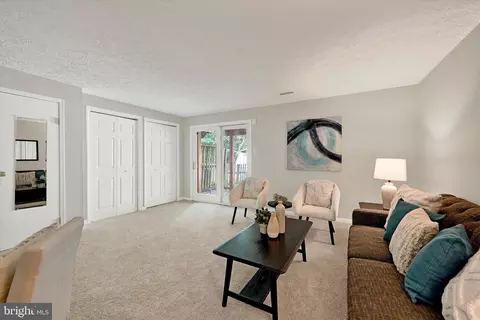 Living - 45 Hyacinth Rd, Parkville, MD 21234 photo 3 of 3