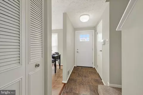 Entry Way - 45 Hyacinth Rd, Parkville, MD 21234 photo 1 of 2
