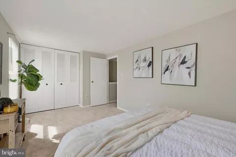 Bedroom - 45 Hyacinth Rd, Parkville, MD 21234 photo 4 of 4