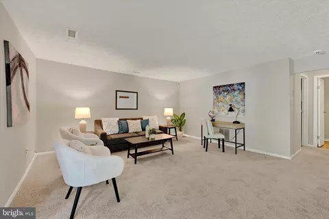 Living - 45 Hyacinth Rd, Parkville, MD 21234 photo 2 of 3