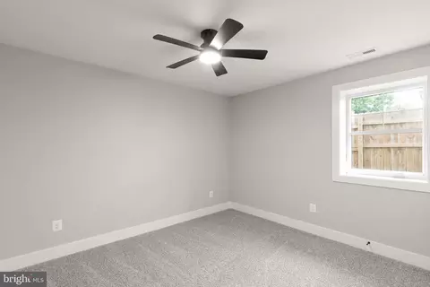 Bedroom - 2434 Lodge Farm Rd, Sparrows Point, MD 21219 photo 5 of 7
