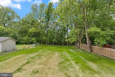 Exterior - 2434 Lodge Farm Rd, Sparrows Point, MD 21219 photo 4 of 5
