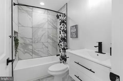 Bath - 3423 Sollers Point Rd, Dundalk, MD 21222 photo 3 of 4