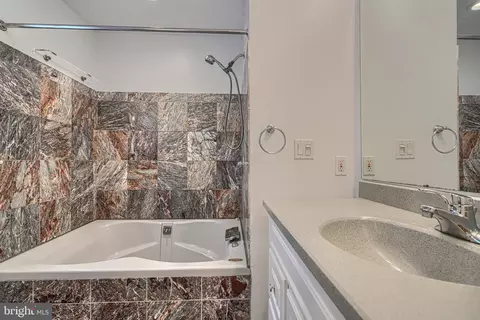 Bath - 13908 Foxland Rd, Phoenix, MD 21131 photo 4 of 8