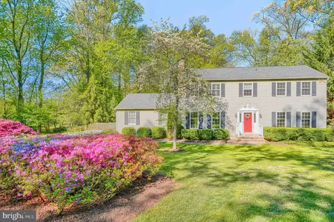 13908 Foxland Rd, Phoenix, MD 21131