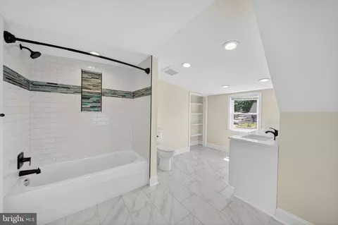 Bath - 3129 Sollers Point Rd, Dundalk, MD 21222 photo 2 of 2