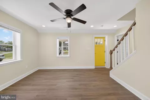Living - 3129 Sollers Point Rd, Dundalk, MD 21222 photo 1 of 1