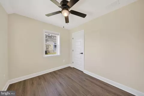 Entry Way - 3129 Sollers Point Rd, Dundalk, MD 21222 photo 10 of 15