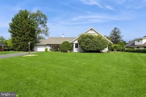 7920 Long Meadow Rd, Pikesville, MD 21208