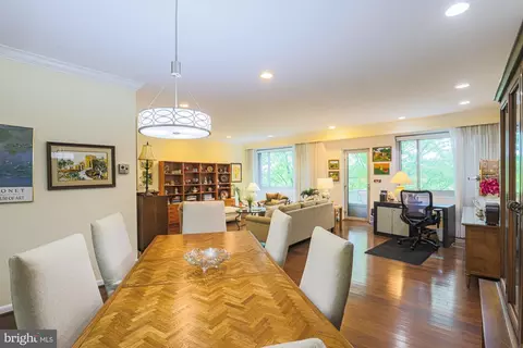 11 Slade #610, Pikesville, MD 21208