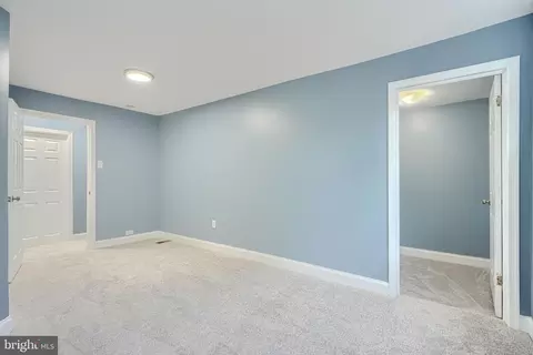 Entry Way - 1919 Maxwell Ave, Dundalk, MD 21222 photo 7 of 10