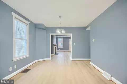Entry Way - 1919 Maxwell Ave, Dundalk, MD 21222 photo 2 of 10