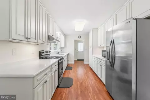 1146 Gypsy Ln E, Towson, MD 21286 photo 12