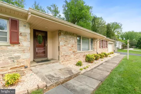 1146 Gypsy Ln E, Towson, MD 21286