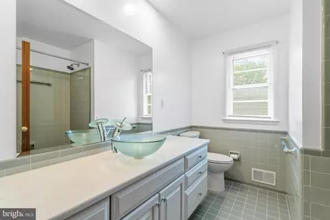 1146 Gypsy Ln E, Towson, MD 21286 photo 21