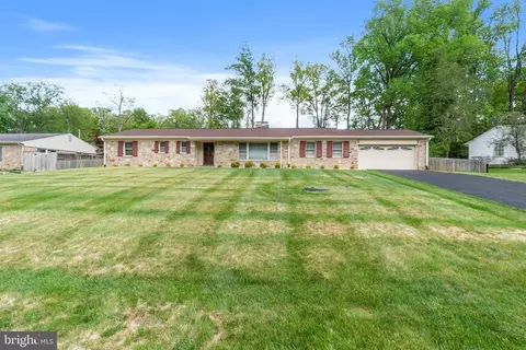 1146 Gypsy Ln E, Towson, MD 21286 photo 2