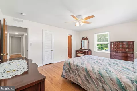 1146 Gypsy Ln E, Towson, MD 21286 photo 18