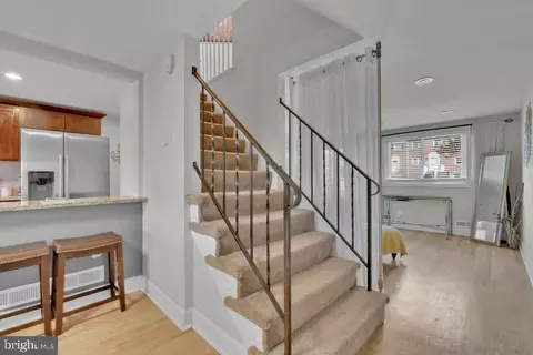 Entry Way - 1329 Halstead Rd, Parkville, MD 21234 photo 5 of 10